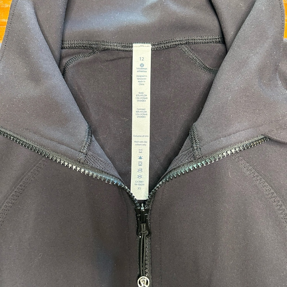 Lululemon Athletica Black Zip-Up Jacket - Picture 2 of 7
